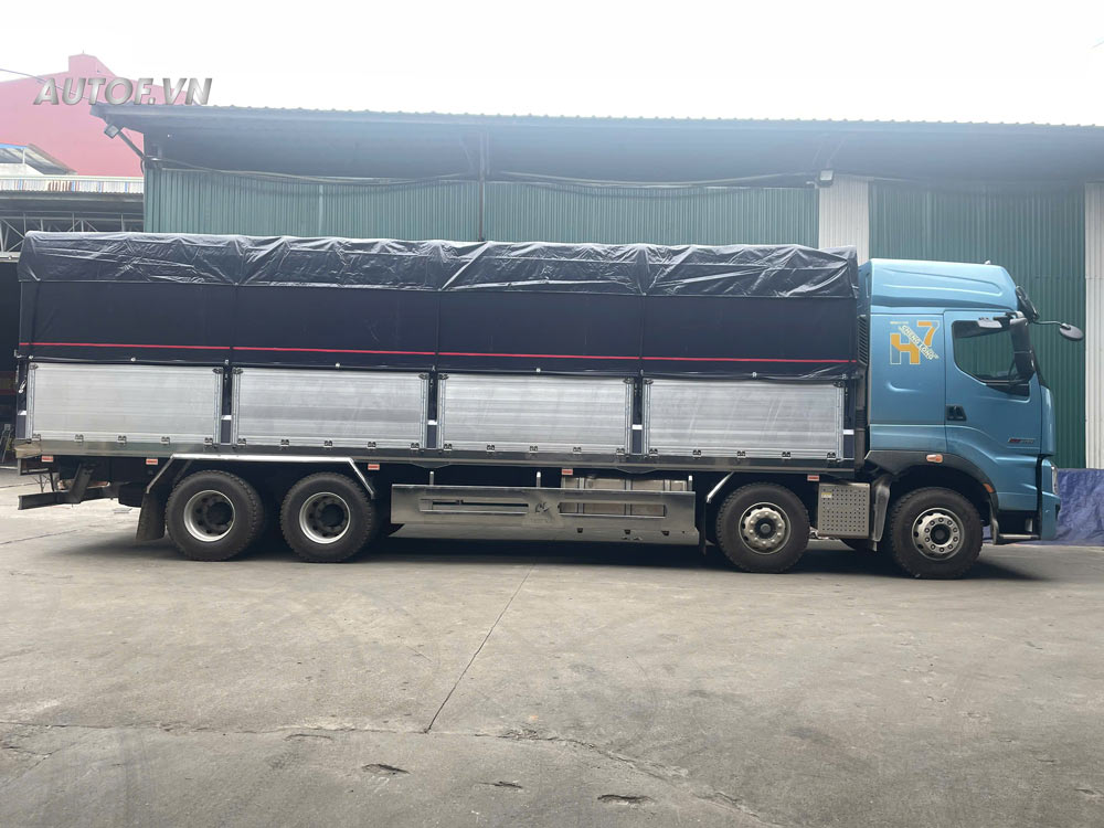 Tải 4 chân Chenglong h7 360Hp thùng bửng nhôm